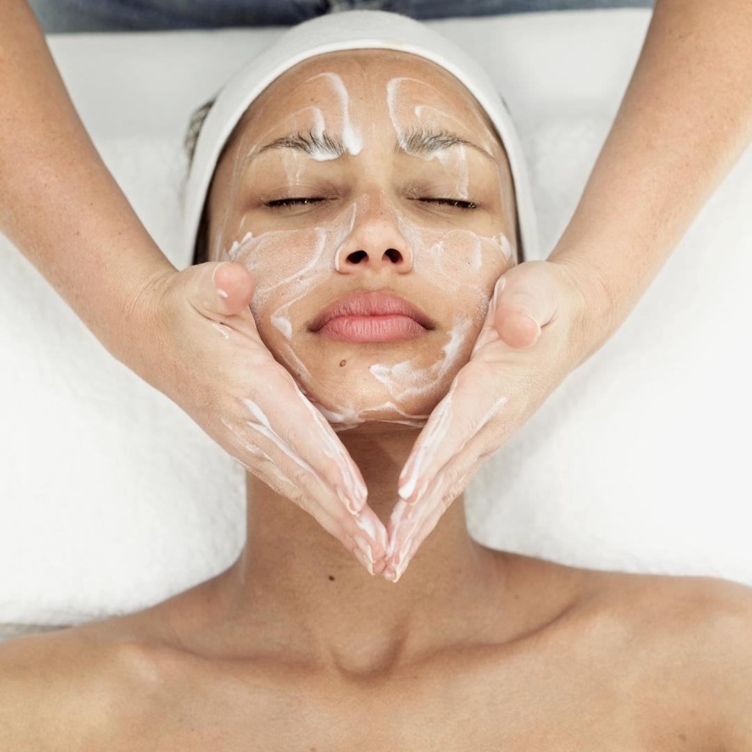 Benefits of Switching to Natural Skincare: Your Skin Barrier Isn't a Chemistry Lab